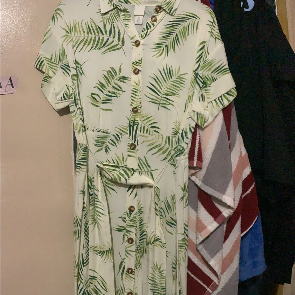 Flowy summer dress only ever wore once and very comfy